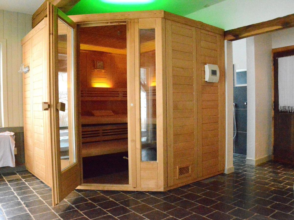 Villa With Hot Tub And Sauna Bièvre Εξωτερικό φωτογραφία