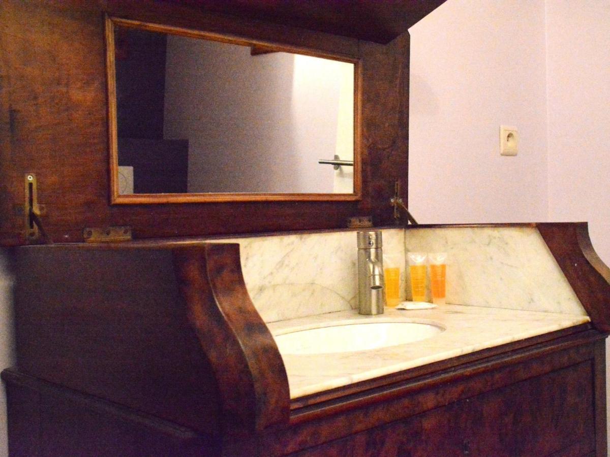 Villa With Hot Tub And Sauna Bièvre Εξωτερικό φωτογραφία