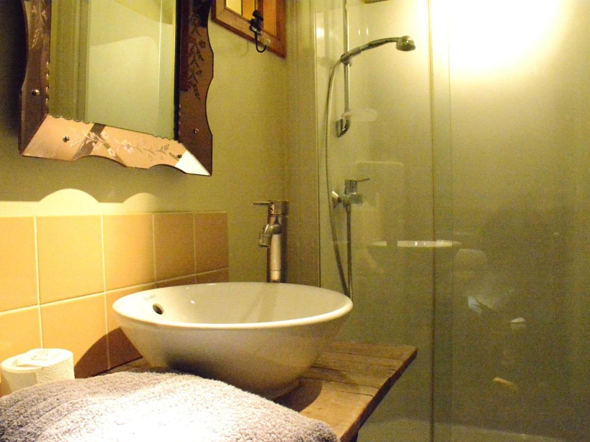 Villa With Hot Tub And Sauna Bièvre Δωμάτιο φωτογραφία